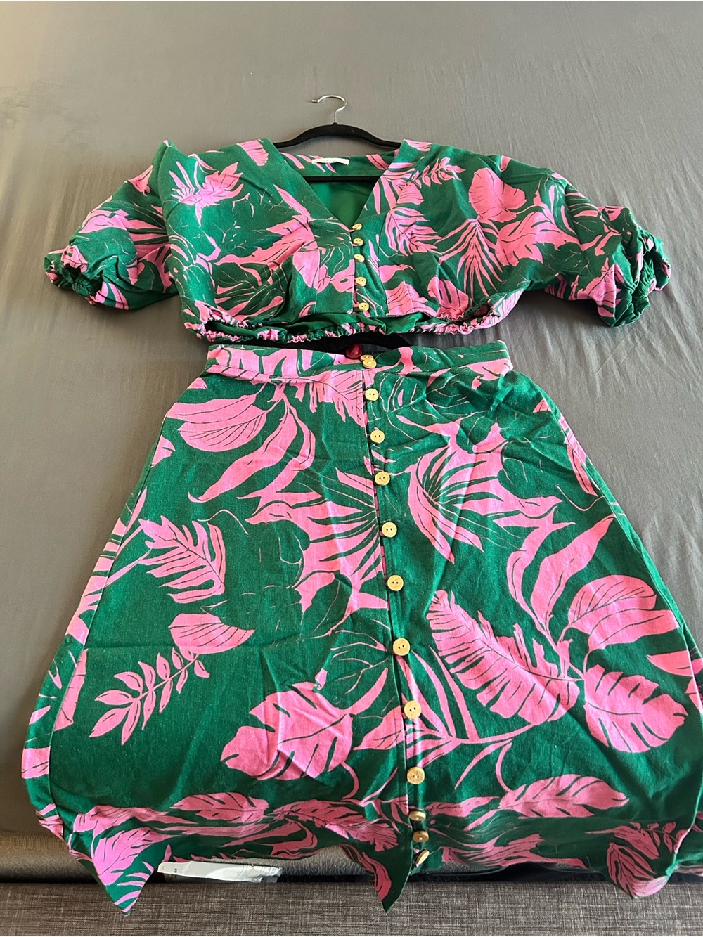 Maison d'Amélie Pink and Green Tropical Crop Too and Midi Skirt Set - Size Small